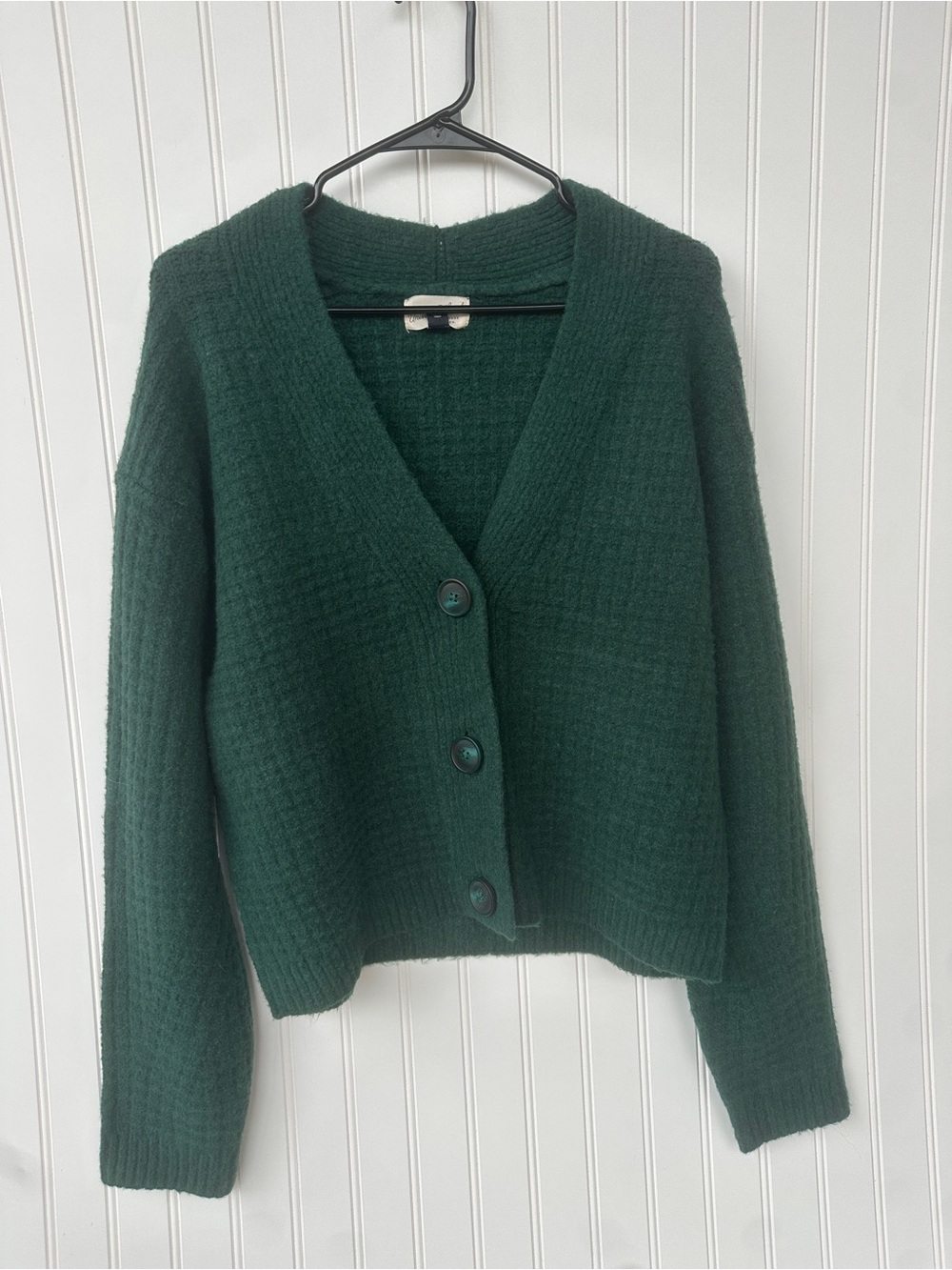 Forest, emerald green cardigan sweater Nwot, suuuper soft and great quality